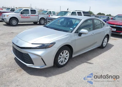 2025 Toyota Camry Le from USA, damaged, VIN 4T1DAACKXSU137360